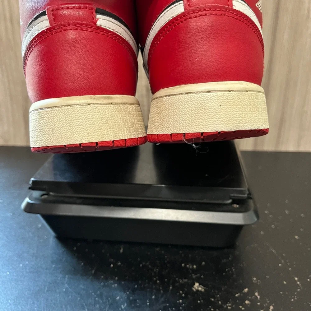 Jordan 1 Mid Gym Red Black White GS Shoe Size 5Y DQ8423-061 Black/Gym Red/White